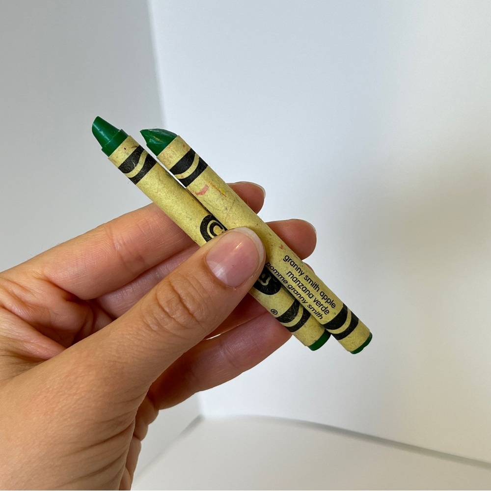 5/$25 VTG 90s Granny Smith Apple Green Crayola Crayon Replacement Lot of 2 Used